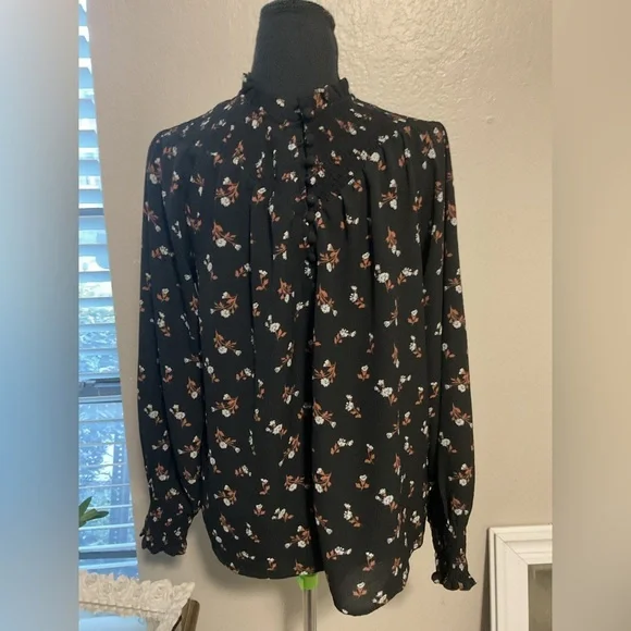 Madewell Black Floral Smocked Mockneck Blouse - Picture 3 of 10